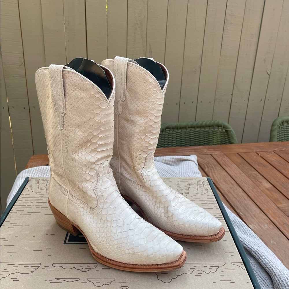 Tecovas Bone Savannah - Python Boots Size 7.5
